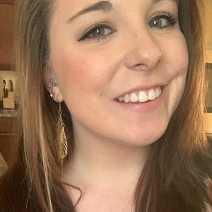 Meet your Posher, Niki